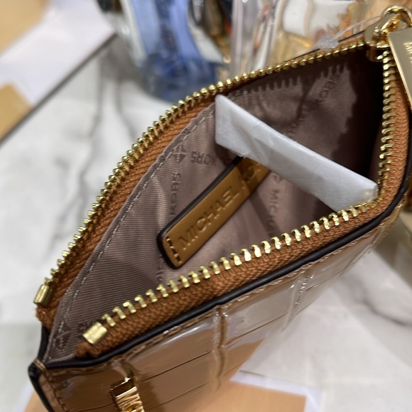 MICHAEL KORS JET SET TRAVEL MEDIUM TZ CARD CASE IN DEER CROCODILE 
NWT - Picture 12 of 16